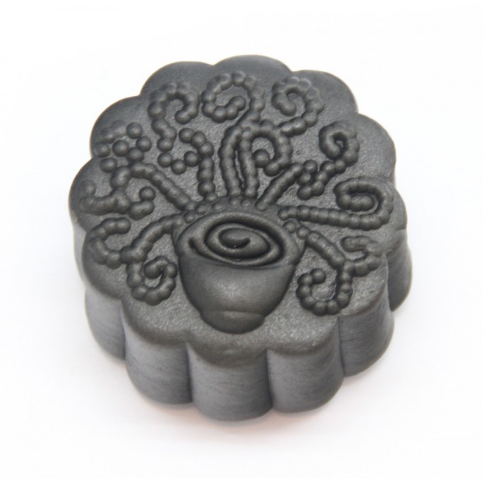 Bamboo Charcoal Mooncake